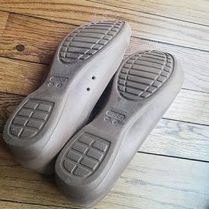 CROCS Shoes - Tan Croc Flats CROCS Shoes - Tan Croc Flats